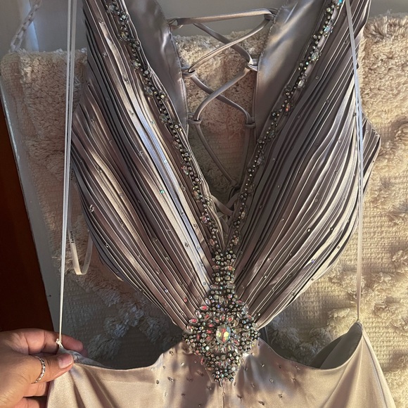 Prom silver gown size Large - Picture 4 of 5